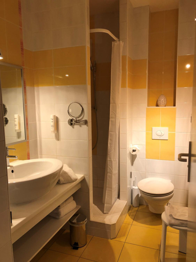 Bathroom 7