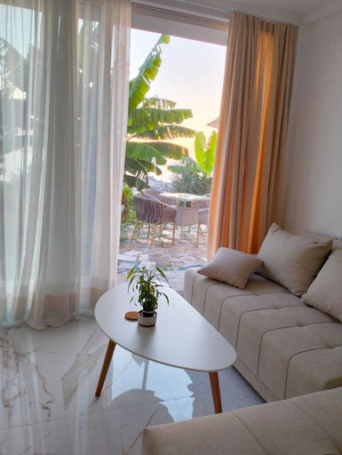 Others 4, Holliday Tivat