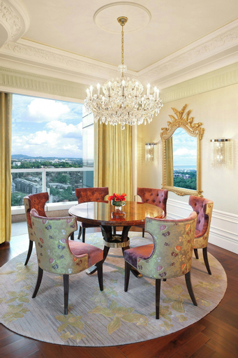 Dining Room 11