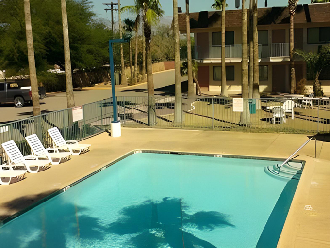 Sport & Beauty 3, Stone Inn Extended Stay U of A, Pima