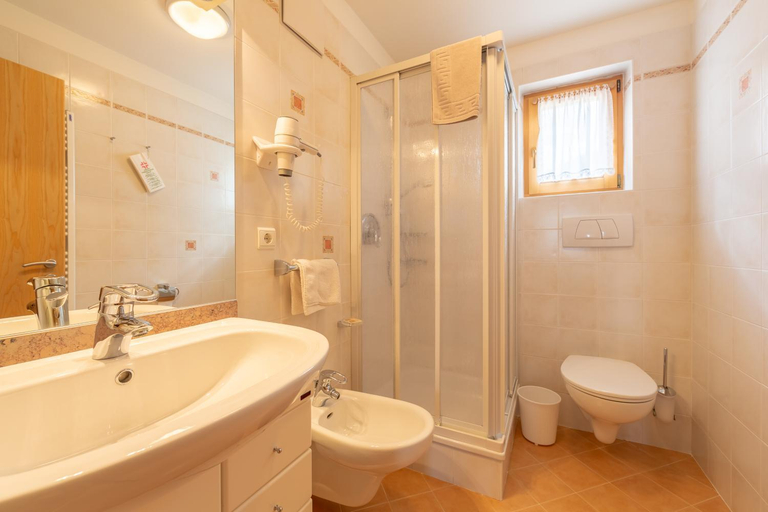 Others 2, Residence Trenker Luis, Bolzano