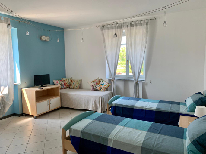 Bedroom 6