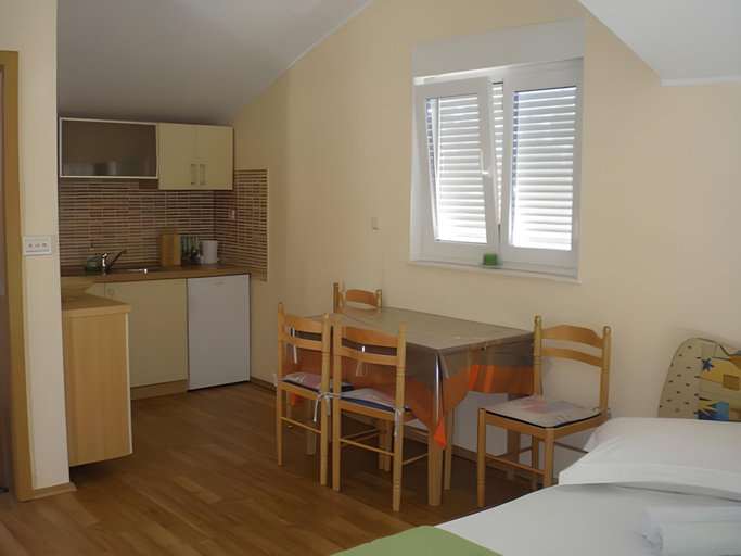 Others 5, Apartments Anita Frane, Vodice