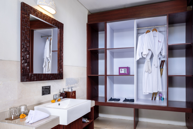 Bathroom 7