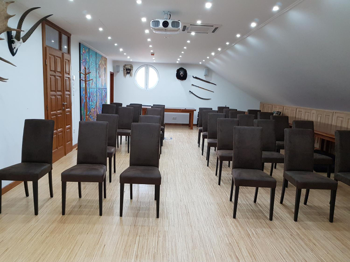 Facilities 3, Saba-Haz, Fonyód