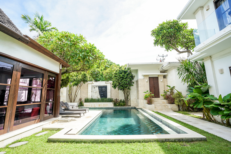Swimming Pool 15
