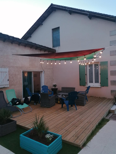 Others 5, Hotes de l'Isle, Dordogne