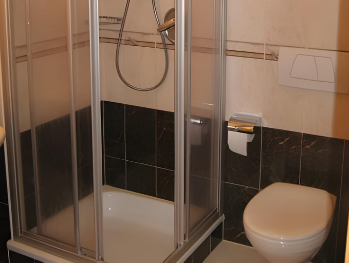Bathroom 3, Albergo Posta Pederoa, Bolzano