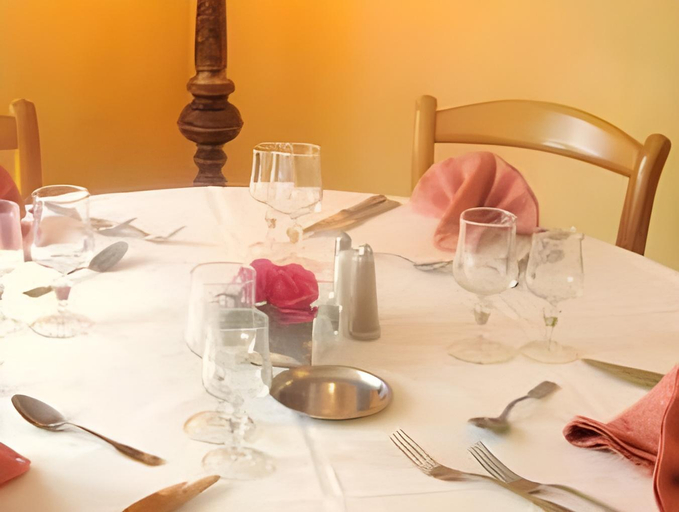 Food & Drinks 4, Logis Hotels - Hotel et Restaurant de la Montagne Noire, Tarn