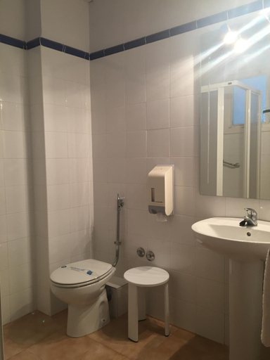 Bathroom, MONASTERIO de SANTA MARIA DE VALVANERA, La Rioja