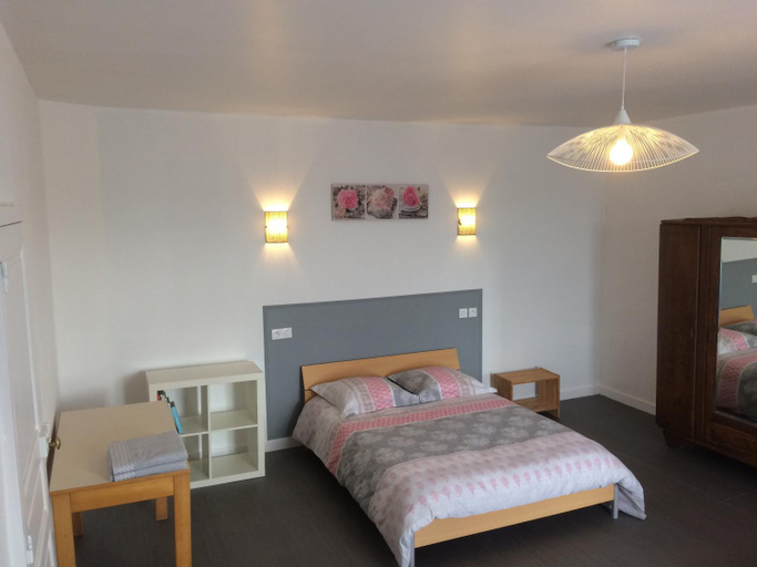 Others 5, Chambres " Orchidees ", Mayenne