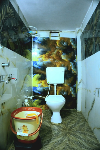 Bathroom 5, Goroomgo Ganaraj Sharnam Ujjain, Ujjain