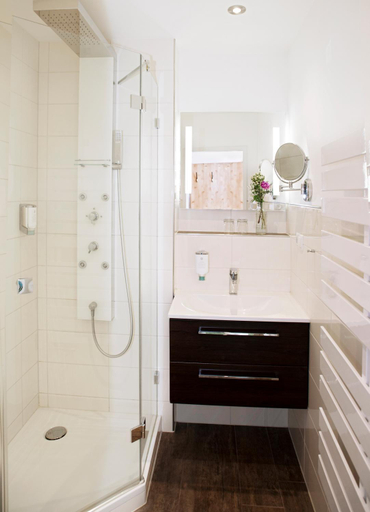 Bathroom 9