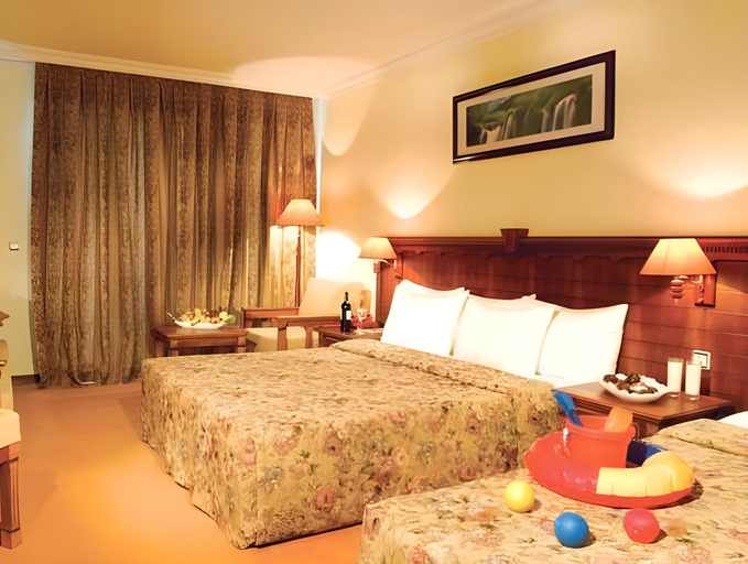 Bedroom 2, Hotel Turan Prince, Manavgat