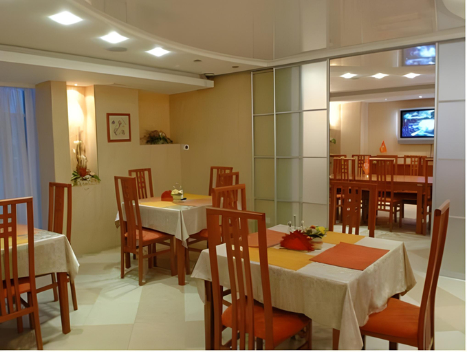 Food & Drinks, Apri Hotel Perm, Perm' gorsovet