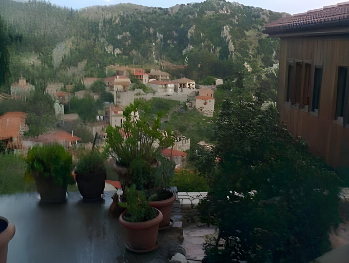 Others 3, Mpelleiko, Peloponnese