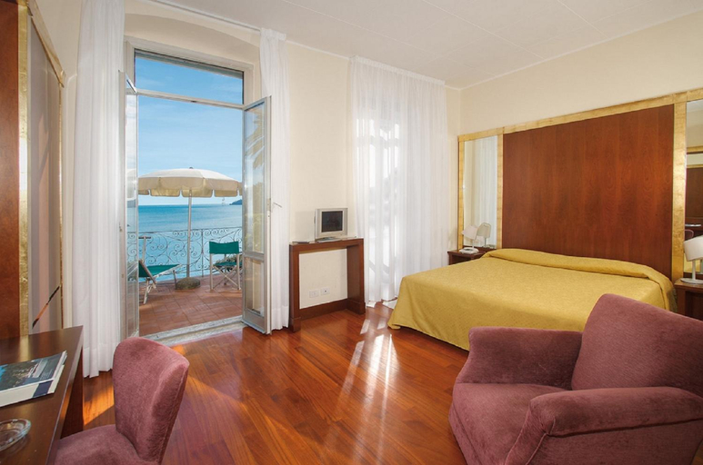Bedroom 13