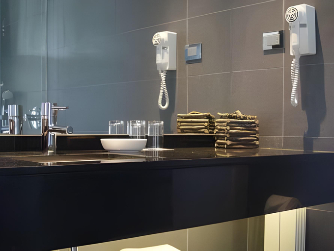 Bathroom 4, Lago Grey, Última Esperanza
