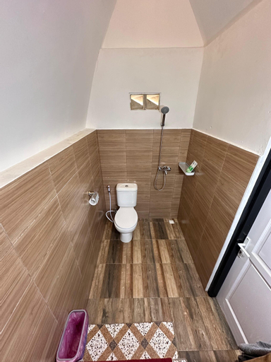 Bathroom 4