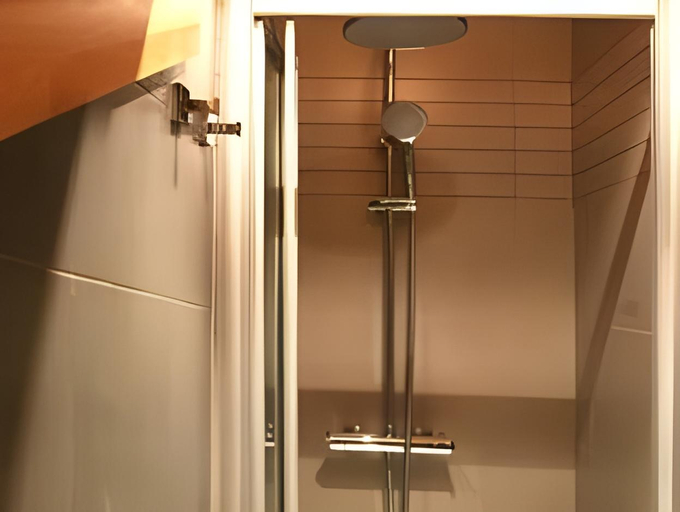 Bathroom 2, Aparthotel Bubal, Huesca