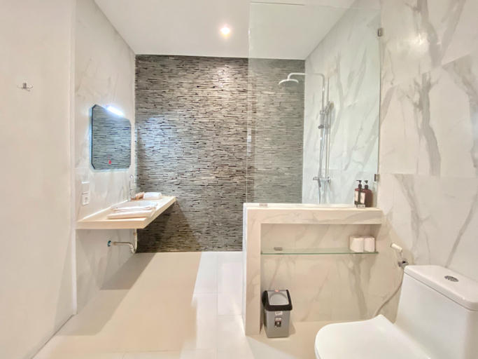Bathroom 4