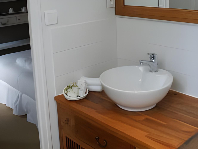 Bathroom 3, Domaine de Bel Air, Sarthe
