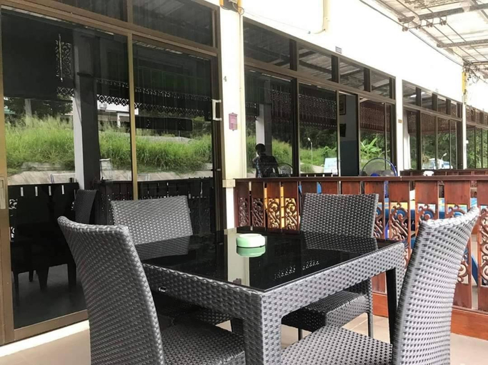 Food & Drinks, Baan Bua Talay, Muang Rayong