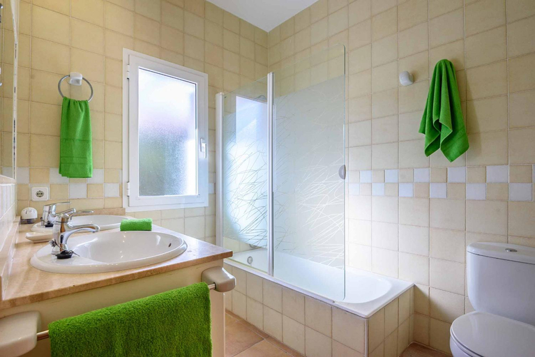 Bathroom 2, Villa Paula, Baleares