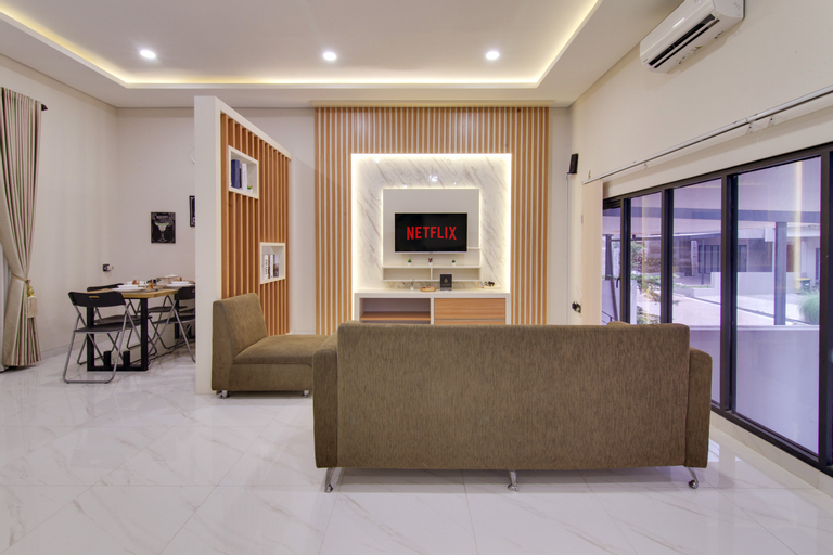 Bedroom 1, 3BR Villa Tulip by Kava Stay, Bandung