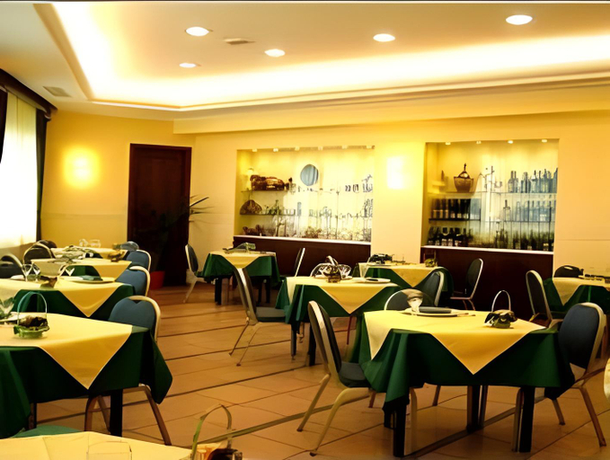 Food & Drinks 4, Hotel Mondial, Macerata