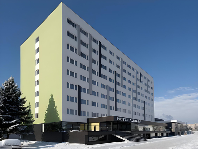 Exterior & Views
