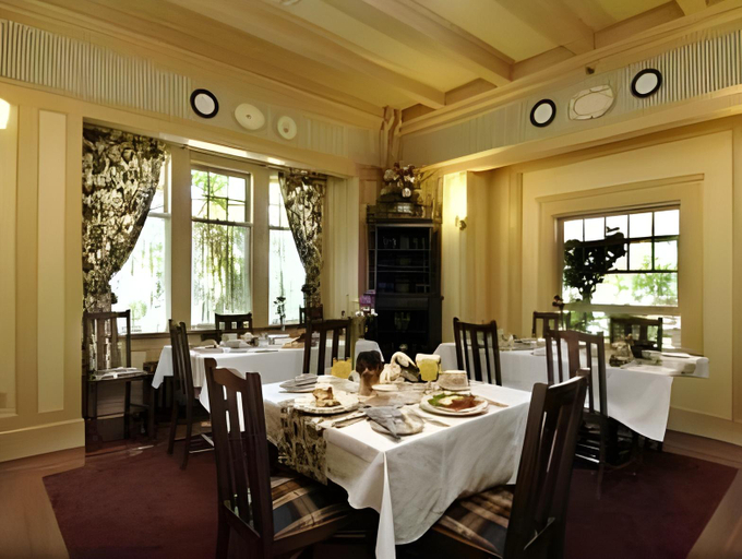 Food & Drinks, Beaconsfield Bed and Breakfast - Victoria, Capital