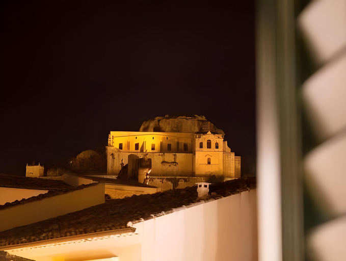 Others 5, Hotel Novecento, Ragusa