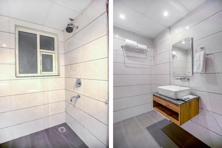Bathroom 13