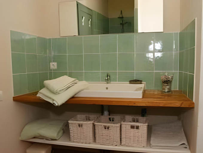 Bathroom 2, Chateau La Villatade, Aude