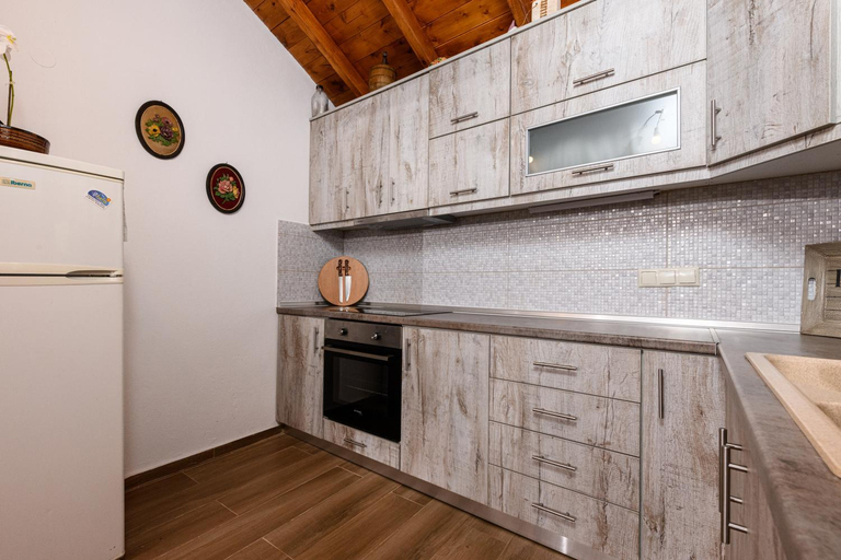 Others 1, Villa Suzana, East Macedonia and Thrace