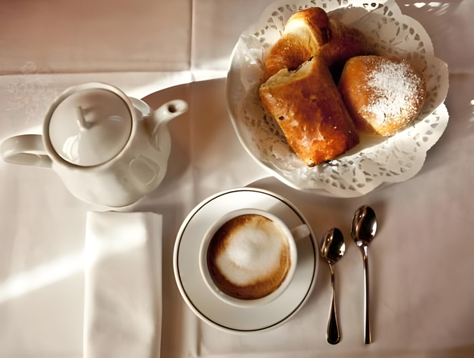 Food & Drinks 5, Corte Degli Estensi, Modena