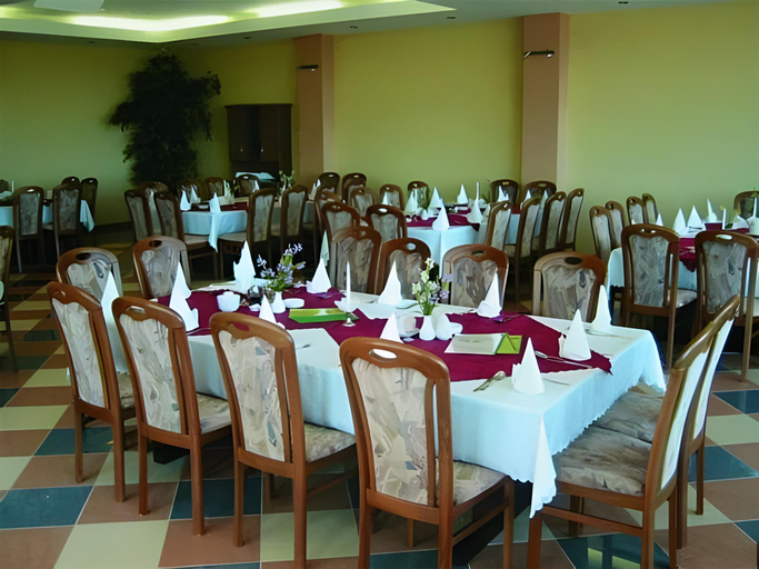 Food & Drinks 2, Motel Paradise, Sulęcin