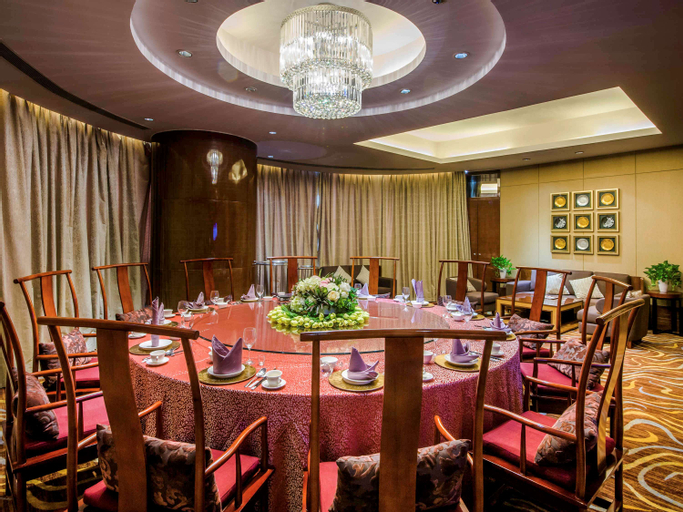 Business Facilities 23