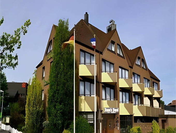 Others 3, Ruser's Hotel, Plön
