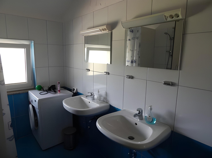 Bathroom 2, Hostel Ociski Raj, Hrpelje-Kozina