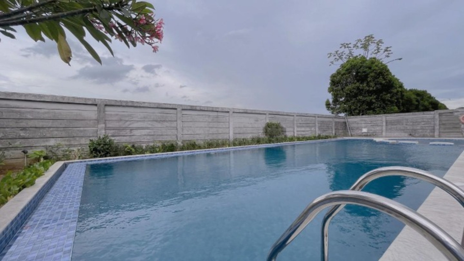 Sport & Beauty, The Enviro Stay by NamRoom, Cikarang