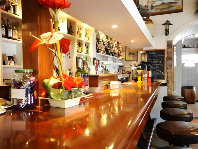 Food & Drinks 4, The Bianconi Inn