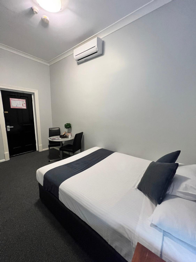 Bedroom 3, Adelaide City Park Motel, Adelaide