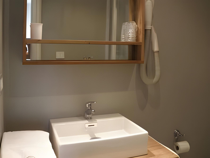 Bathroom 4, Hotel Atlantico, Venezia