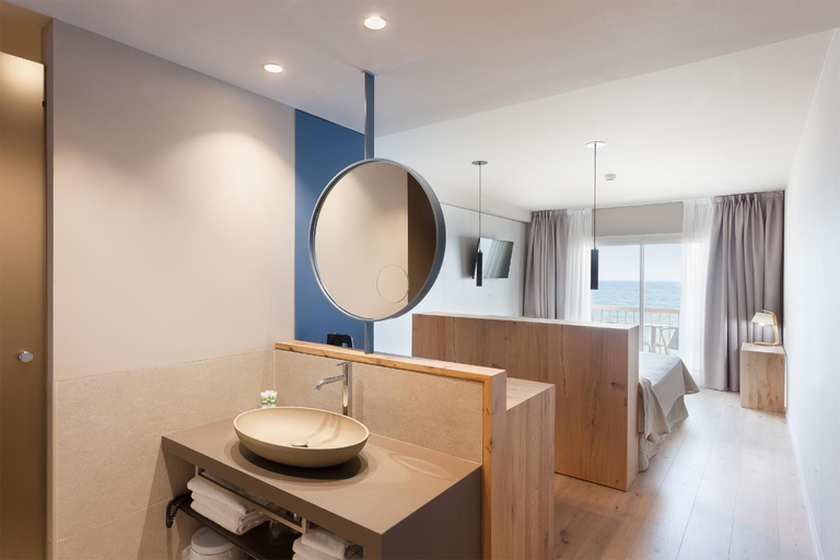 Bathroom 4, Maritim, Girona