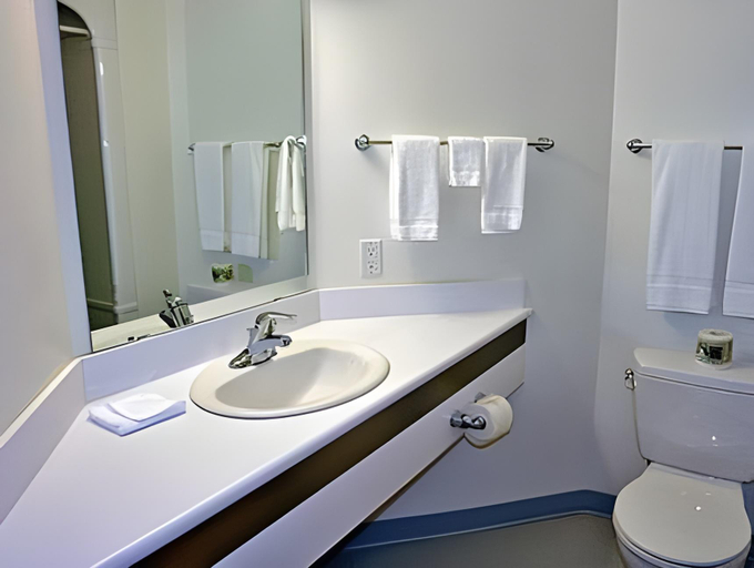 Bathroom 4, Days Inn by Wyndham Stony Plain, Division No. 11