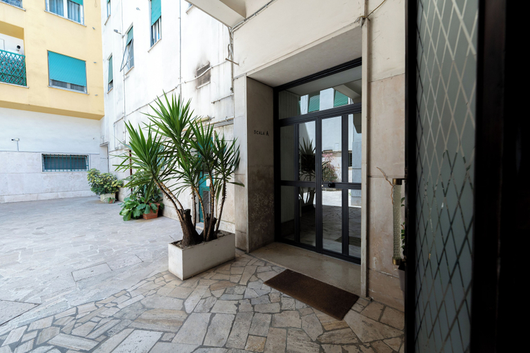 Exterior & Views 2, Near Vatican Guest House Irnerio47, Roma
