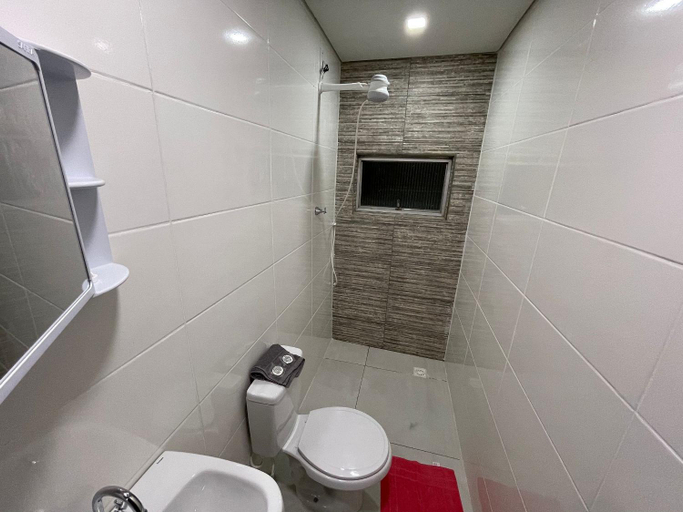 Bathroom, Novo apartamento Studio a poucos passos do Paraguai - Vila Portes, Foz do Iguaçu