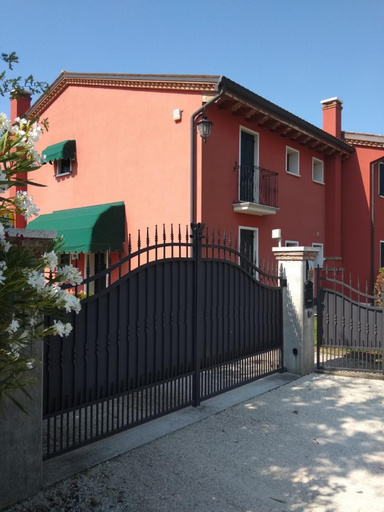 Others 5, B&B Al Lauro, Treviso